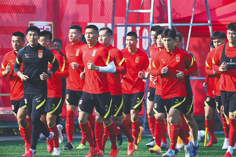 科斯蒂奇批评前任主帅：若早做改变，塞尔维亚能晋级世界杯（科斯蒂奇抨击前主帅：若及时调整，塞尔维亚本可晋级世界杯）