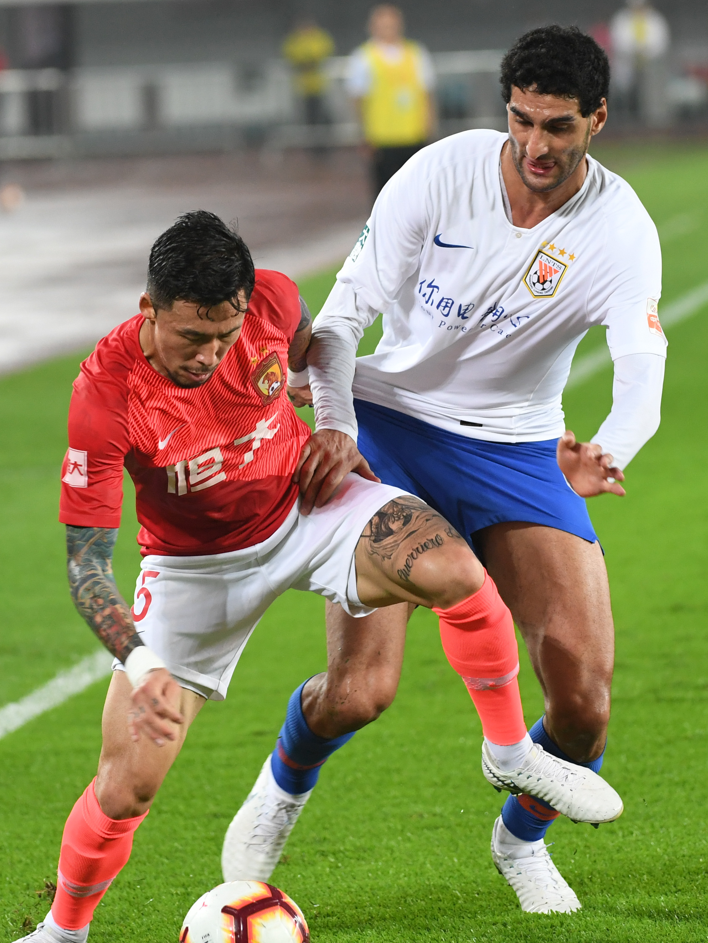 崩盘！利物浦3连败+3场丢10球，各赛事12场比赛狂输9场（溃败！利物浦三连败，近三战丢10球，近12场各项赛事输掉9场）