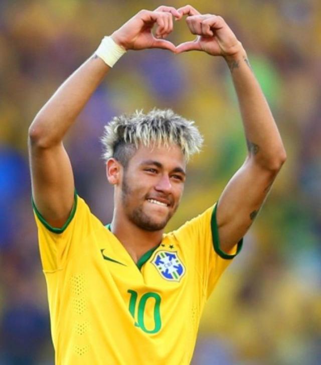 欧冠精彩进球回顾：梅西助攻集锦,（欧冠绝佳进球盘点：梅西助攻高光时刻）