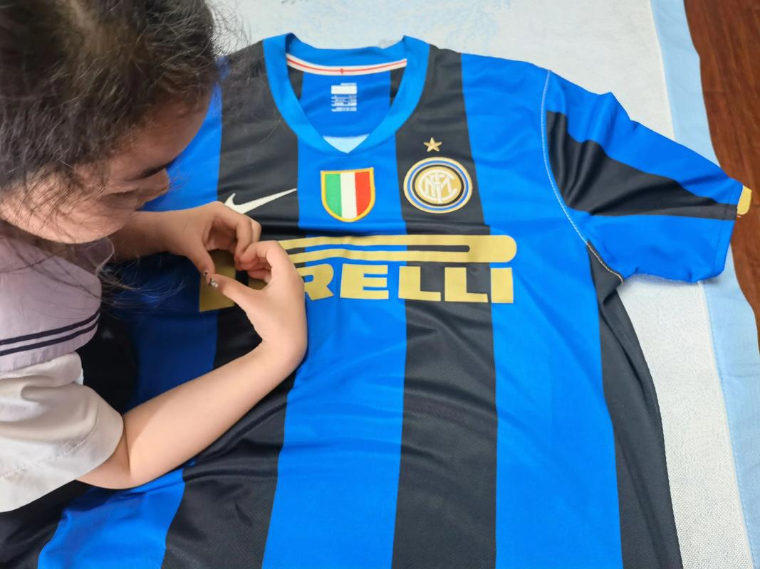 穆帅：我和孔蒂不是朋友，他是顶级教练但我不清楚他的为人（穆里尼奥：与孔蒂并非朋友，他是顶级主帅，但其为人我不了解）